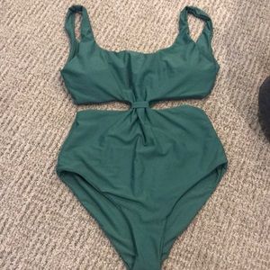 NWT Cupshe one piece size medium